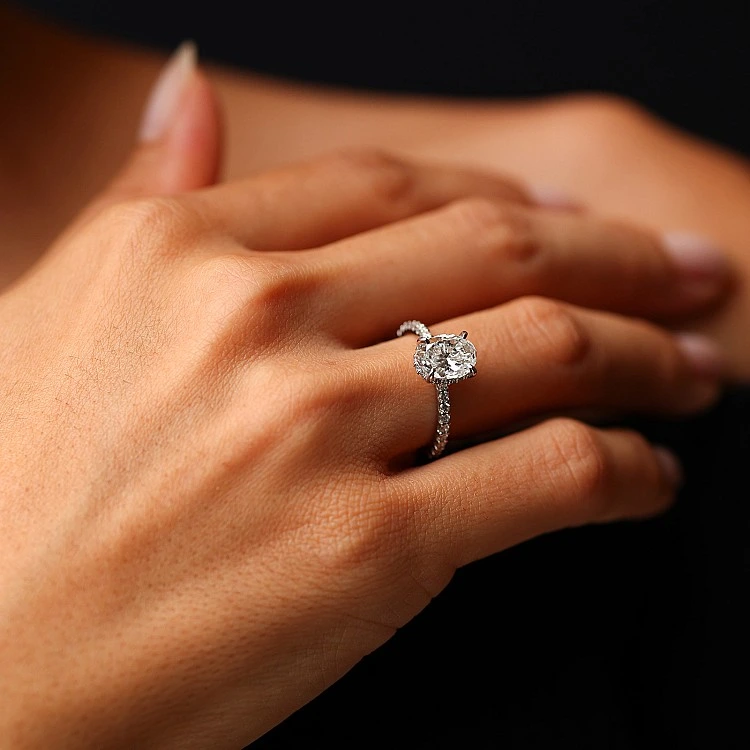 Inel de logodna din Aur 18k cu Diamant Oval certificat GIA - model i4054