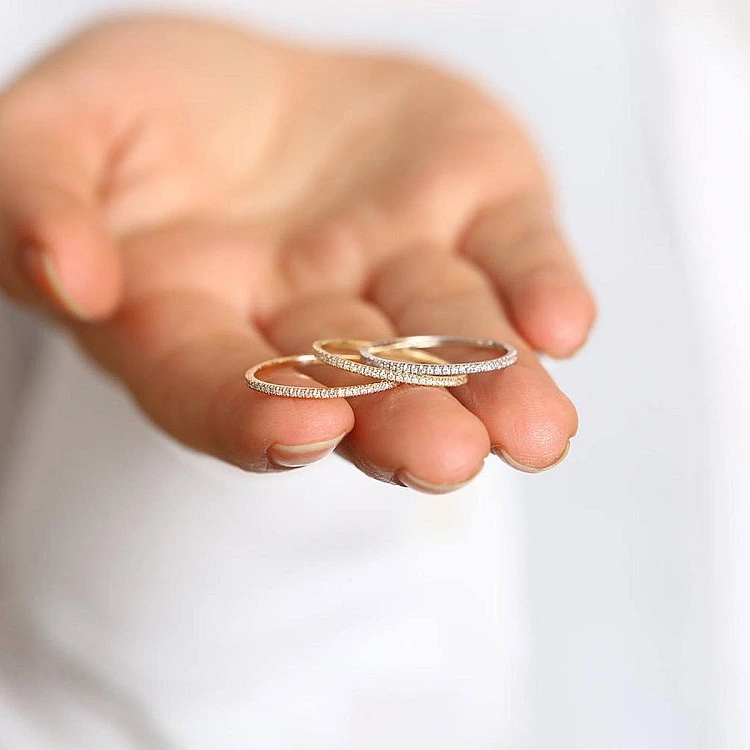 Inel Subtire Fashion din Aur sau Platina cu Diamante - model i2005