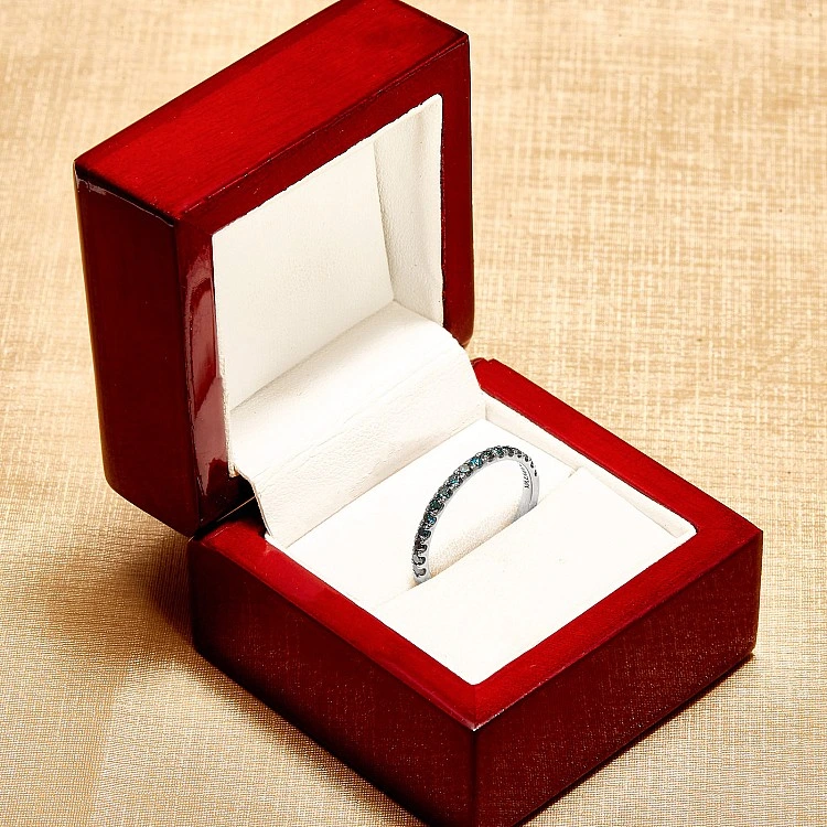 Inel Cadou din Aur cu Diamante Albastre - model i2029