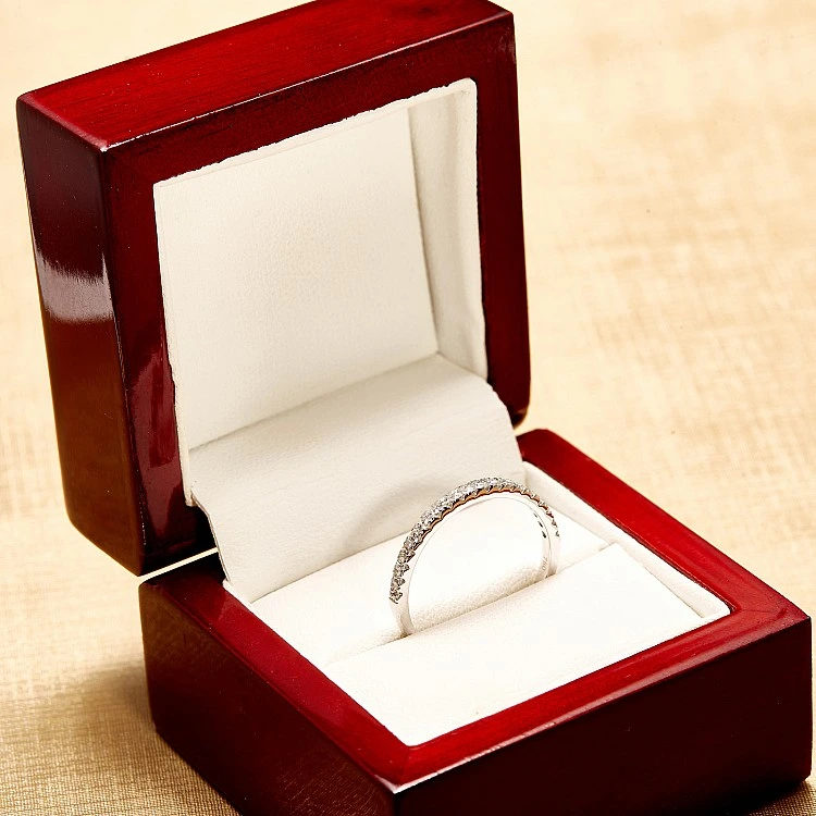 Inel Cadou din Aur sau Platină cu Diamante - model i305v2