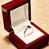 Inel de Logodna Three-Stone din Aur 18k sau Platina cu Diamant Negru Oval si Diamante Incolore - model i015