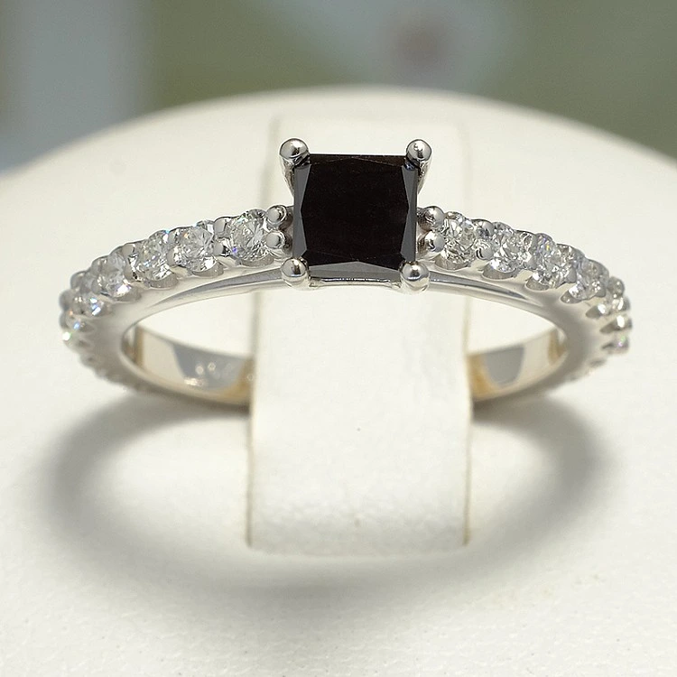 Inel de logodna din Aur 18k sau Platina cu Diamant Negru Princess si Diamante - model i122096