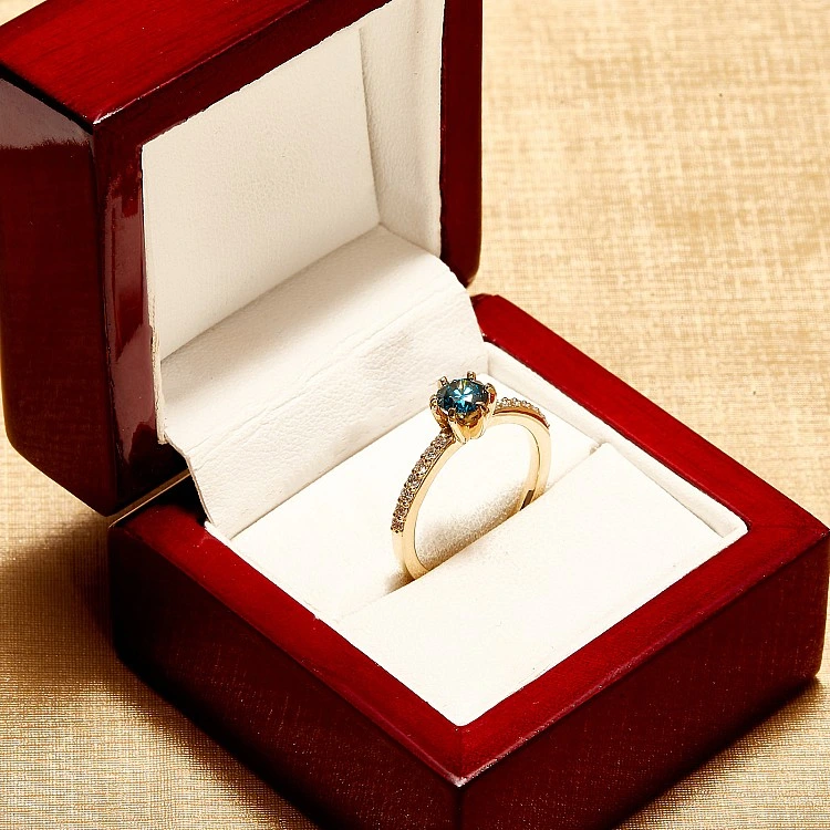 Inel de Logodnă din Aur 18k sau Platina cu Diamant Albastru și Diamante Incolore - model i504