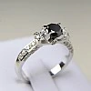 Inel de logodna din Aur 18k sau Platina cu Diamant Negru si Diamante - model i510