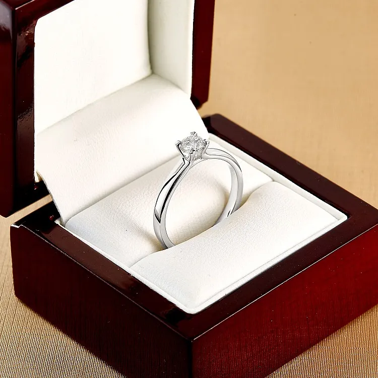 Inel de logodna din Aur Alb 18k cu Diamant Incolor Certificat GIA - model i122005
