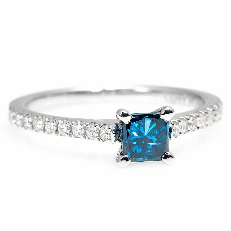 Inel de logodna din Aur 18k sau Platina cu Diamant Albastru Princess si Diamante Incolore - model i2621