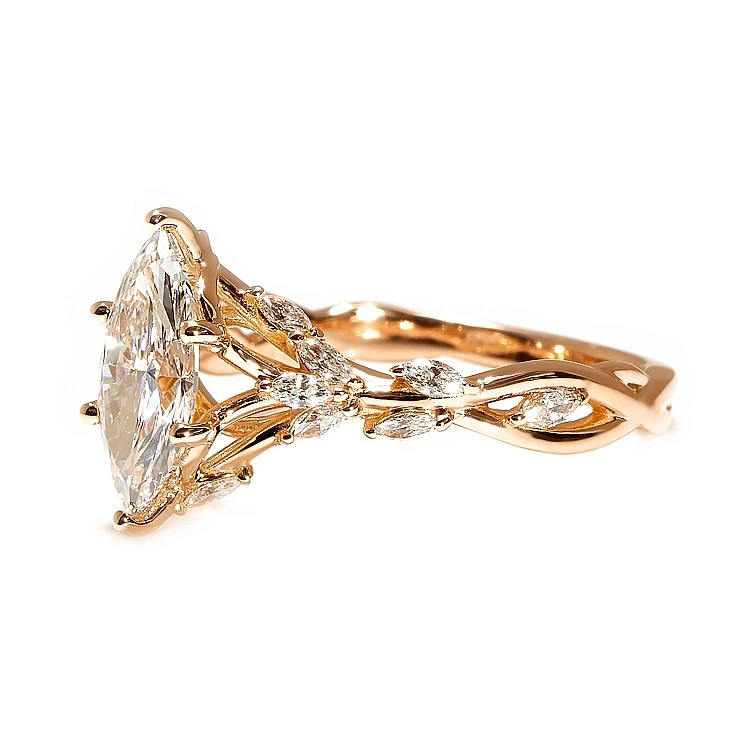 Inel de logodna din Aur cu Diamant Marquise certificat GIA - i4752