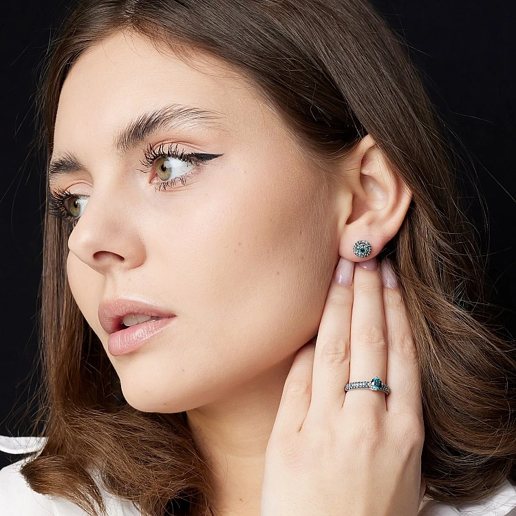 Cercei din Aur sau Platina cu Diamante Albastre - model c1647