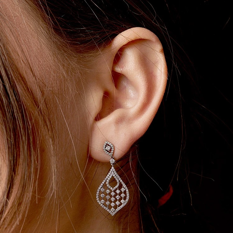 Cercei Tear Drop din Aur cu Diamante - model c2760