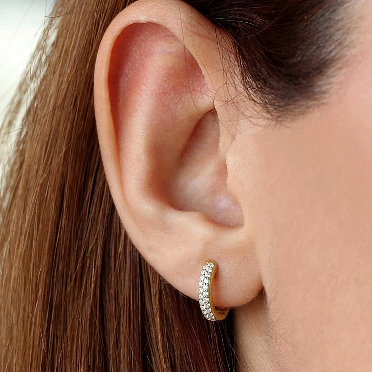 Cercei Huggie din Aur cu Diamante - model c3127