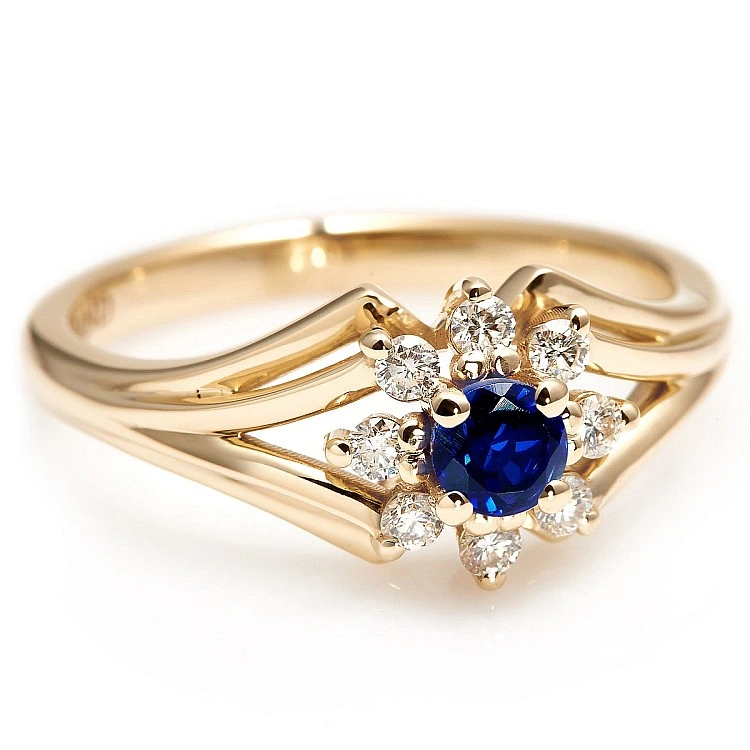Inel Cadou din Aur cu Safir si Diamante - model i006