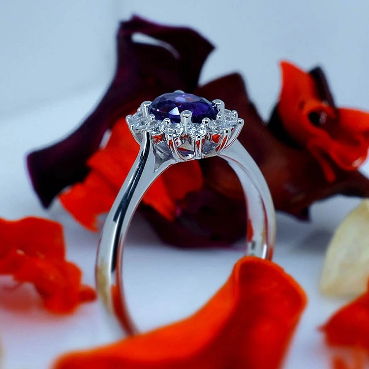Inel Cadou Kate Middleton din Aur sau Platina cu Ametist si Diamante - model i055