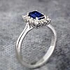Inel de Logodna din Aur 18k sau Platina cu Safir Emerald si Diamante - model i055