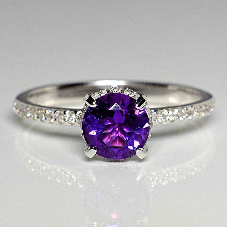 Inel Cadou din Aur cu Ametist si Diamante - model i164