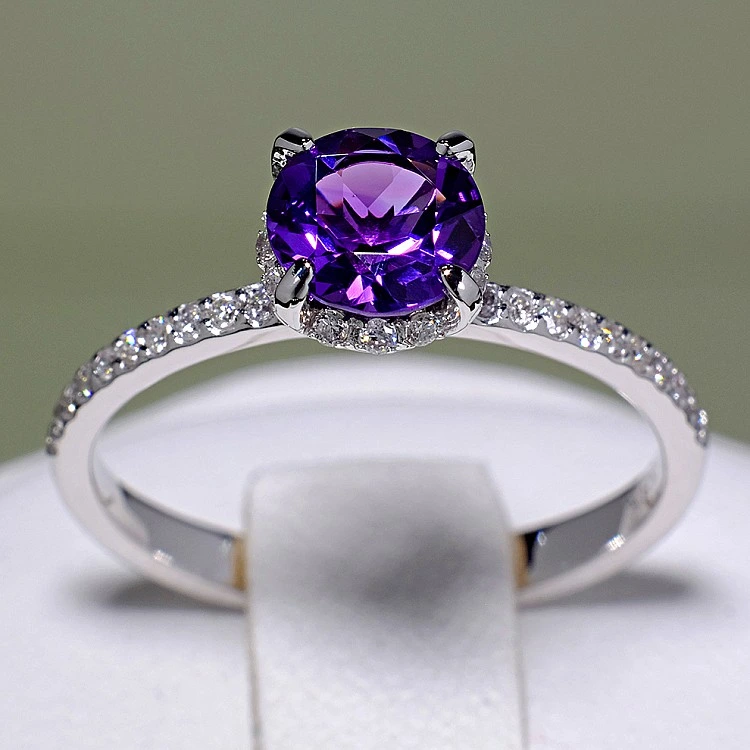 Inel Cadou din Aur cu Ametist si Diamante - model i164