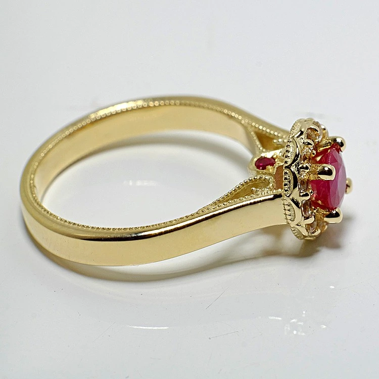 Inel de logodna din Aur 18k sau Platina cu Rubin si Diamante - model i524