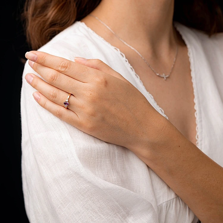 Inel Cadou din Aur cu Ametist si Diamante - model i015