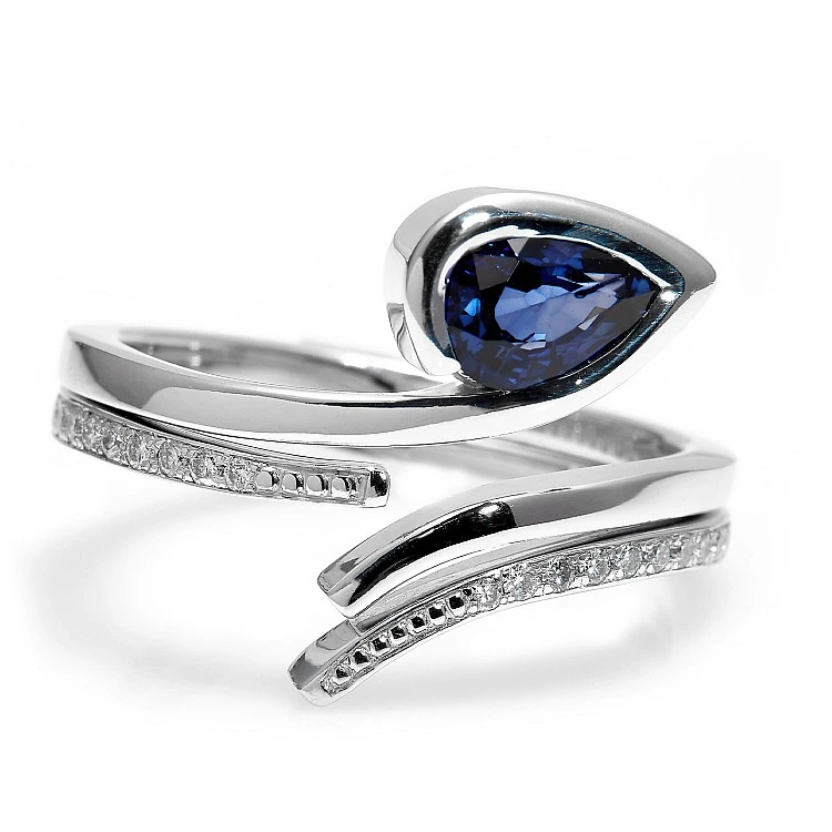 Inel Cadou din Aur din doua elemente cu Safir lacrima si Diamante - model i1187