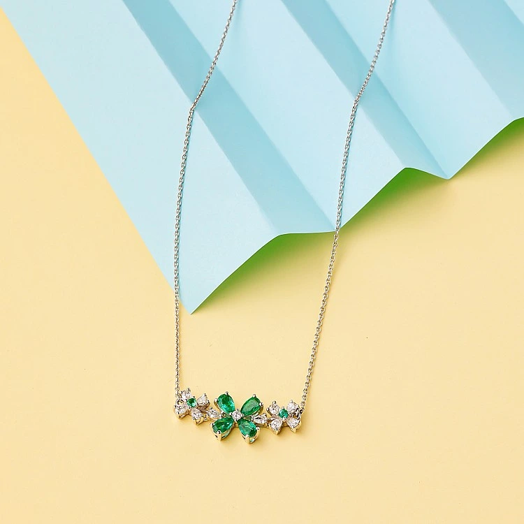 Pandantiv din Aur cu Smaralde si Diamante Para - model pan2752