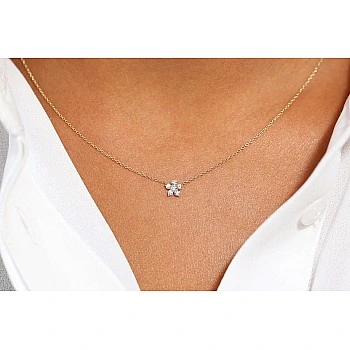 Pandantiv Floare din Aur cu Diamante - model pan3143