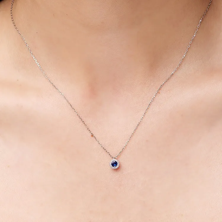 Pandantiv din Aur cu Safir Rotund si Diamante Incolore - model pan3638sfdi