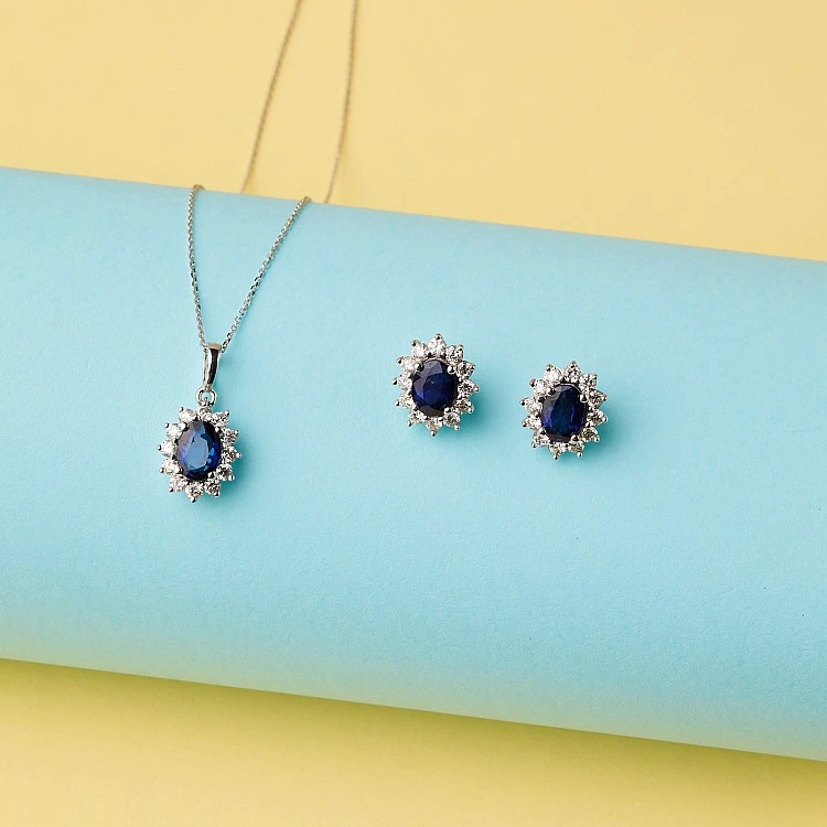 Set Complet Kate Middleton Inel Cercei si Pandantiv din Aur cu Safire si Diamante Naturale - model set055