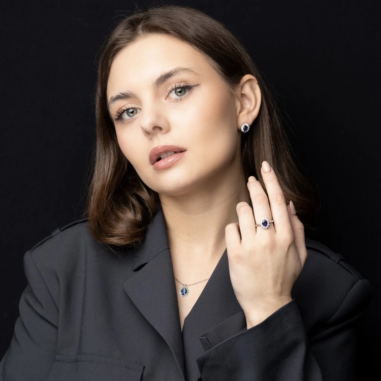 Set Complet Kate Middleton Inel Cercei si Pandantiv din Aur cu Safire si Diamante Naturale - model set055