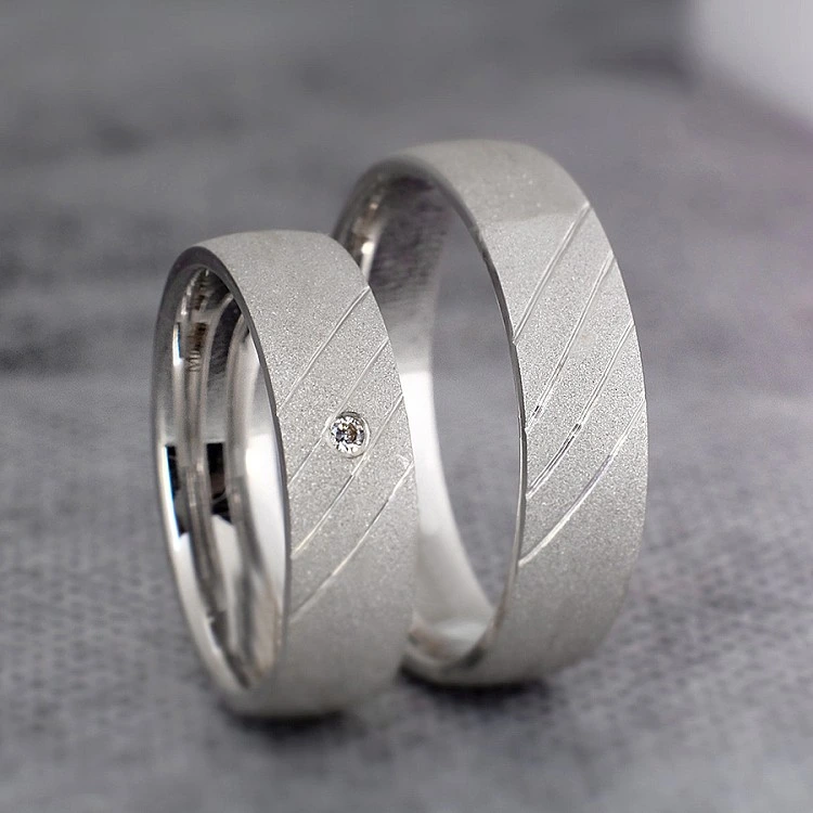 Verighete din Aur 18k sau Platina cu Diamant - model v011