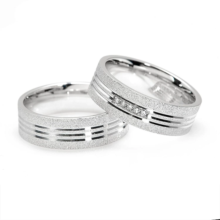 Verighete din Aur 18k doua culori si Diamante - model v0761