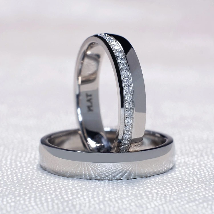 Verighete din Aur 18k sau Platina cu Diamante - model v105