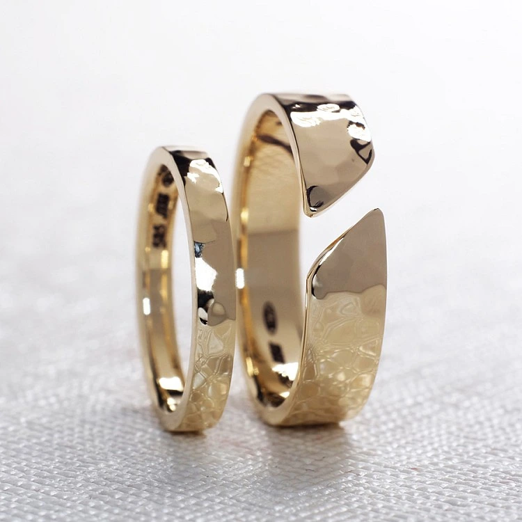 Verighete din Aur 18k sau Platina Finisaj Lucios Hammer - model v1213