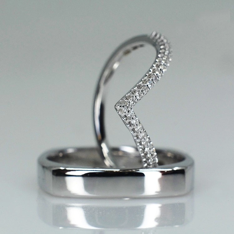 Verighete din Aur 18k sau Platina cu Diamante - model v1475