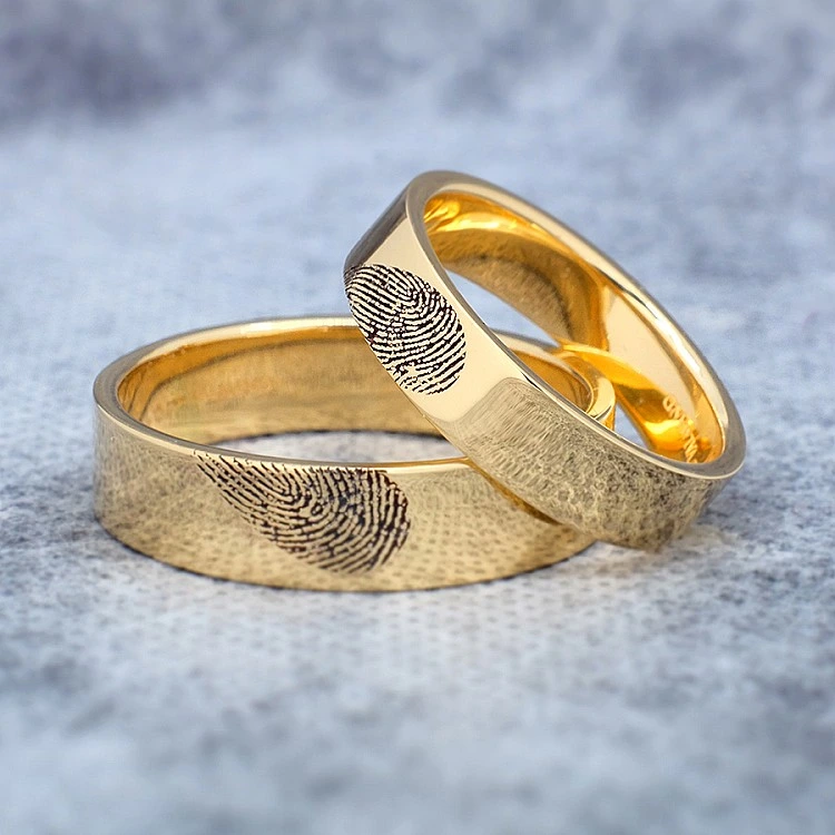 Verighete din Aur 18k sau Platina Personalizate cu Amprente in Forma de Inima - model v1836