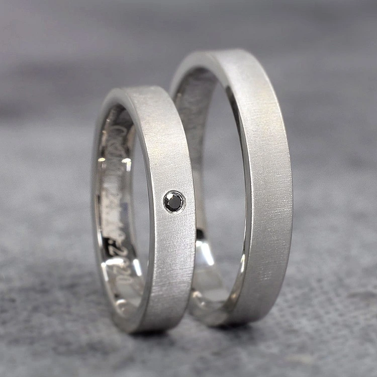 Verighete Mat Sidef din Aur 18k sau Platina cu Diamant Negru - model v203