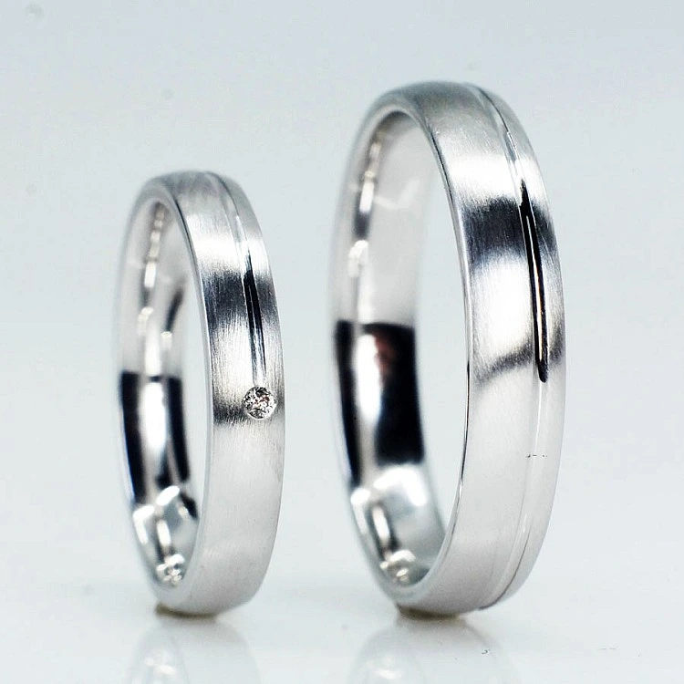 Verighete din Aur 18k sau Platina cu Diamant - model v437