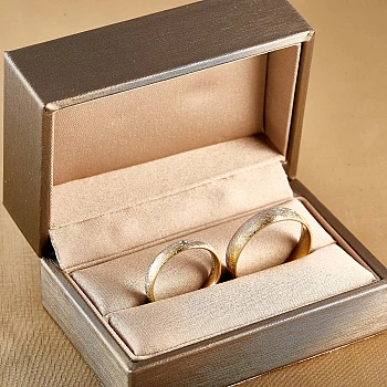 Verighete din Aur 18k Alb si Galben cu Diamant - model v873 Verighete din Aur 18k Alb si Galben cu Diamant - model v873