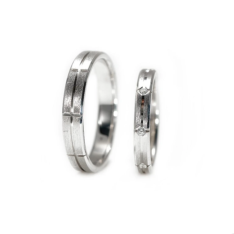 Verighete Moderne cu Margini Tesite din Aur 18k sau Platina cu Diamante - model v925