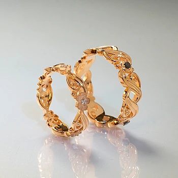 Verighete 3D din Aur 18k cu Diamante - model v973 Verighete 3D din Aur 18k cu Diamante - model v973